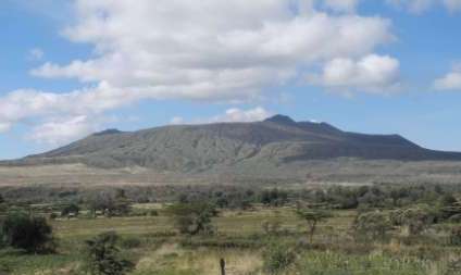 Mount Longonot Hiking in Kenya - Hiking mt longonot groups 